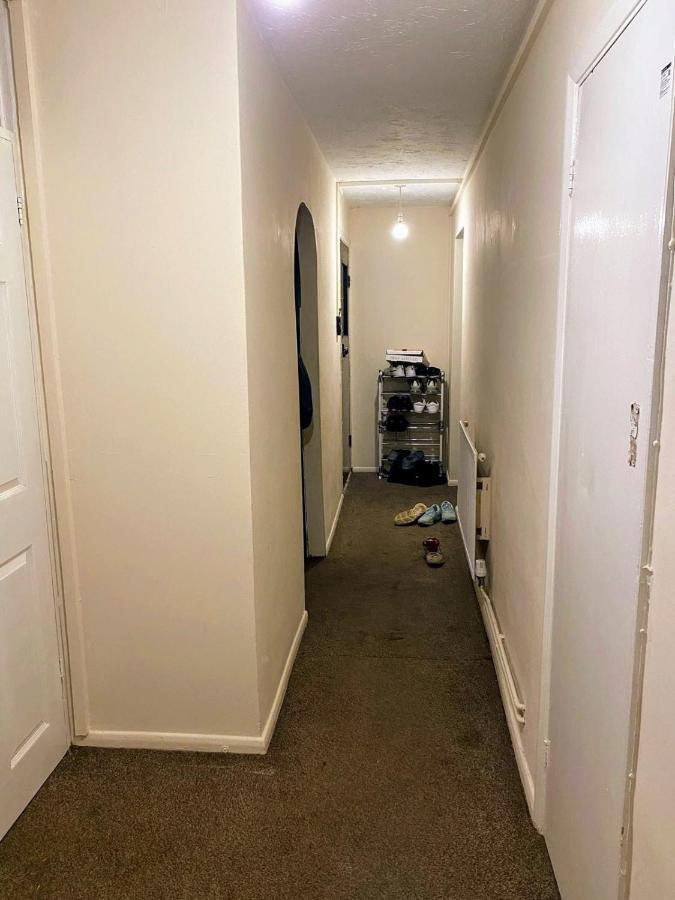 Comfortable Double Bedroom In London Hornchurch Εξωτερικό φωτογραφία